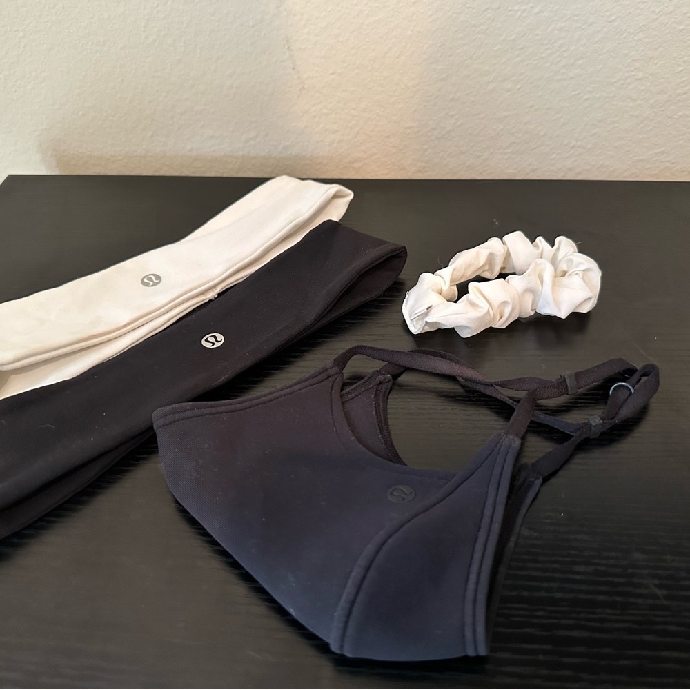 Lululemon Black and White Accessories Set